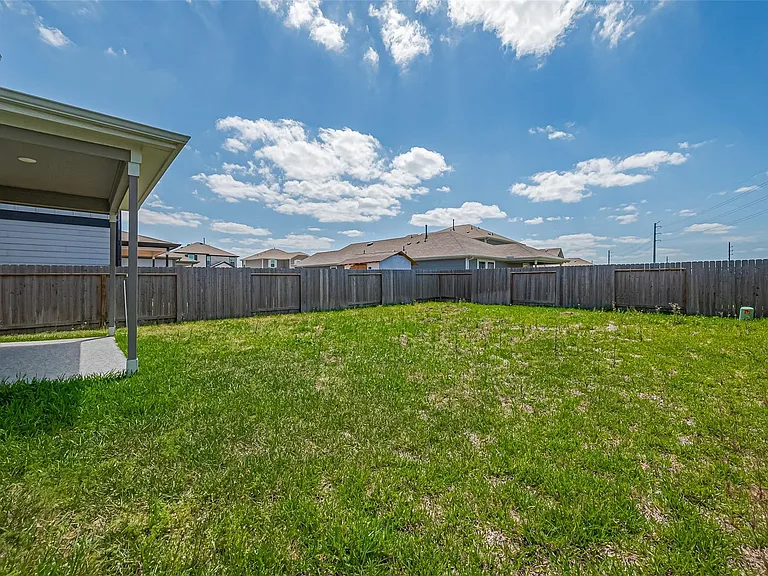 17711 Vernonia Ln — Photo 32