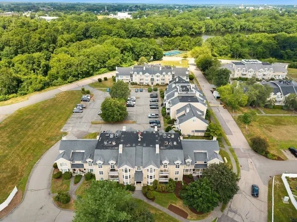 111 Carriage Ln Unit 111, Taunton, MA 02780