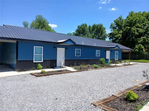 168 E Doughty St, Colcord, OK 74338