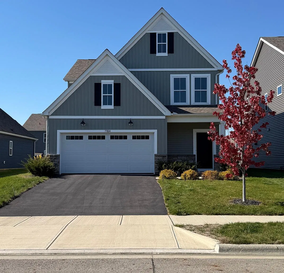 3 bed, 2.5 bath, 2028 sqft, $2,950 — Photo 2