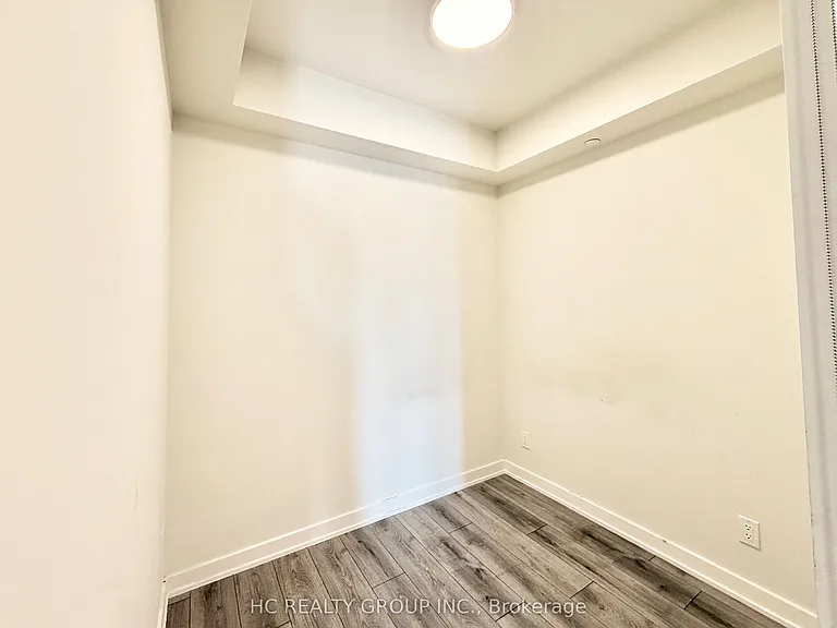 15 Ellerslie Ave #608 — Photo 8