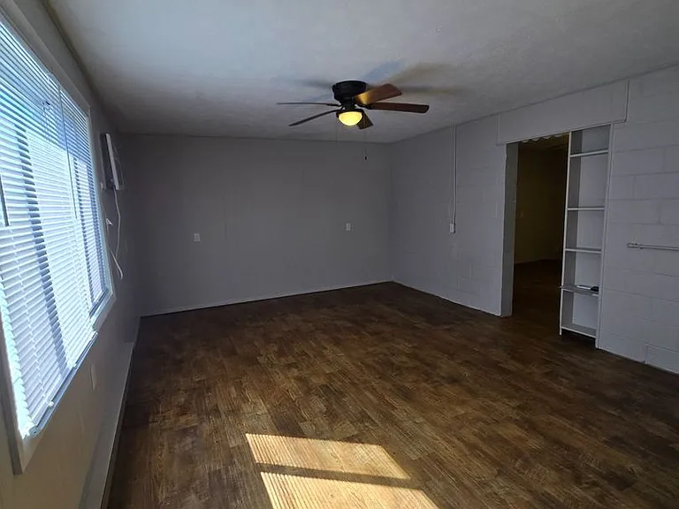 Cedars Apartments — Photo 12
