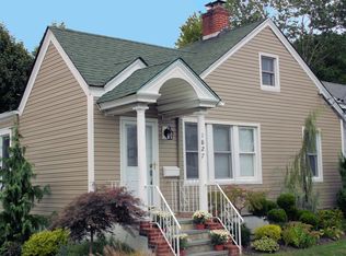1827 Thelma Ave, Merrick, NY 11566