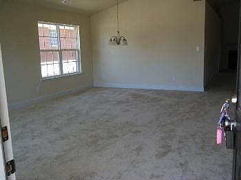 3rd image of 119 Alderwood Dr