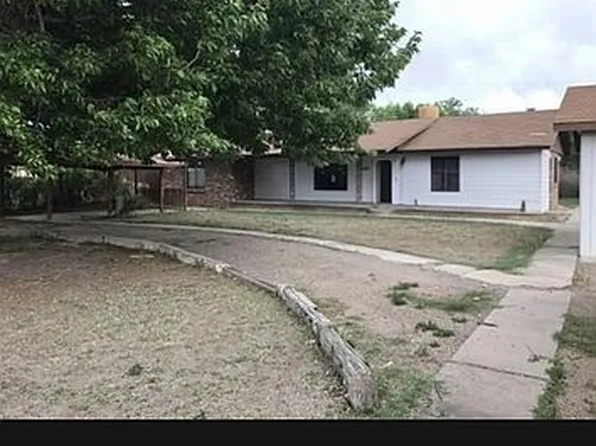 330 Sego Lily St, Bosque Farms, NM 87068