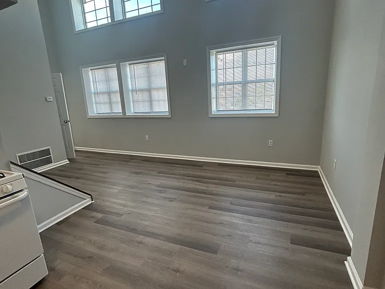 194 21st Ave #207 — Photo 7