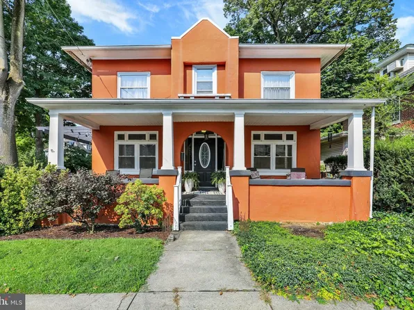 36 Laird St, Reading, PA 19609