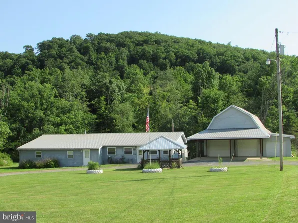 195 Shady Dell Rd, Port Matilda, PA 16870