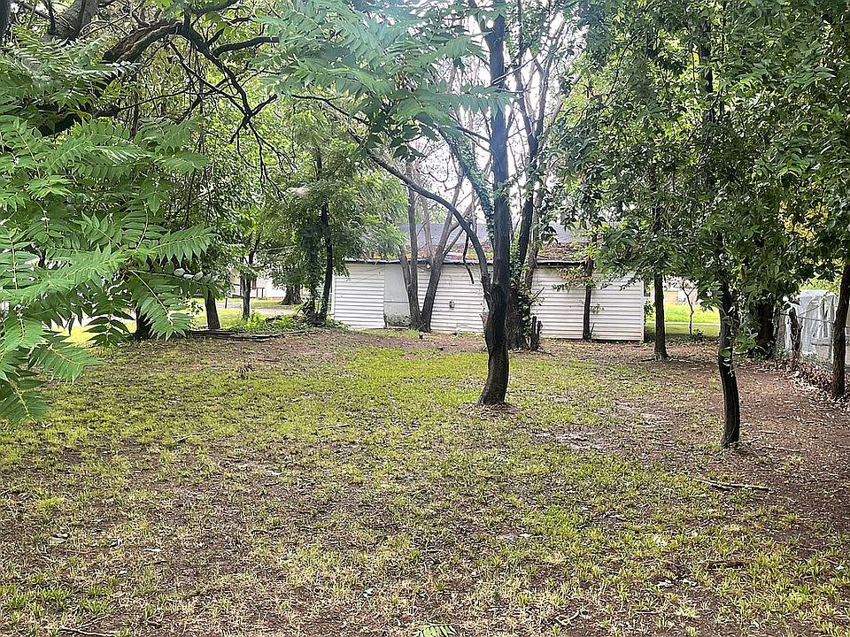 1128 N Birch St, Ponca City, OK 74601 Zillow