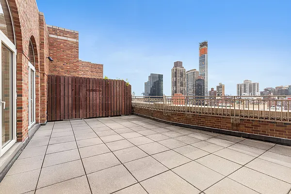 Rented by Corcoran | media 34