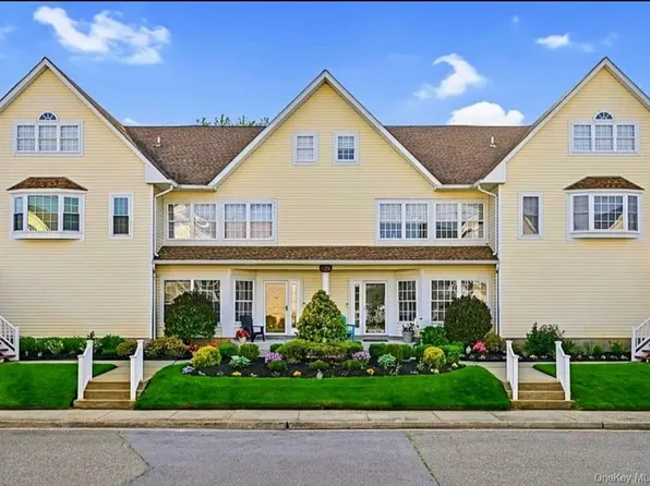 226-B Westside Avenue #B, Freeport, NY 11520