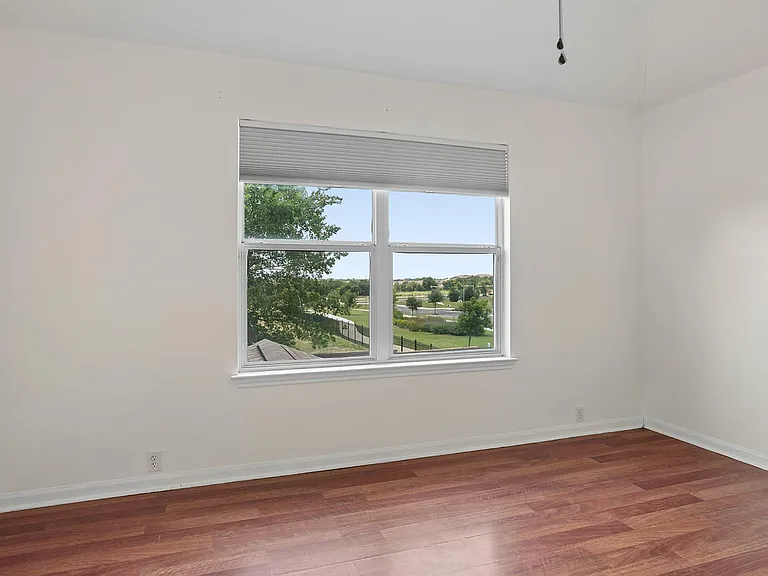 14621 Lantern Dr — Photo 29