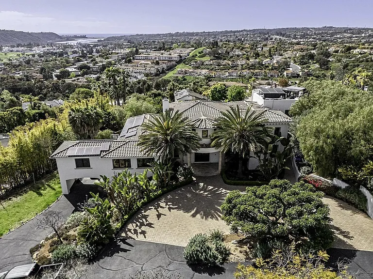 7335 El Fuerte St — Photo 8