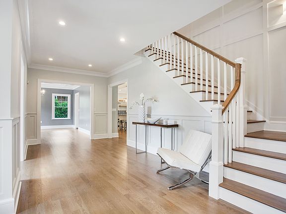 42 Ellsworth Rd Larchmont NY-print-036-017-026-4200x2802-300dpi.jpg