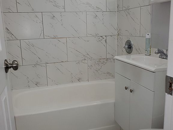 5th image of 90 Pearsall Ave #4E