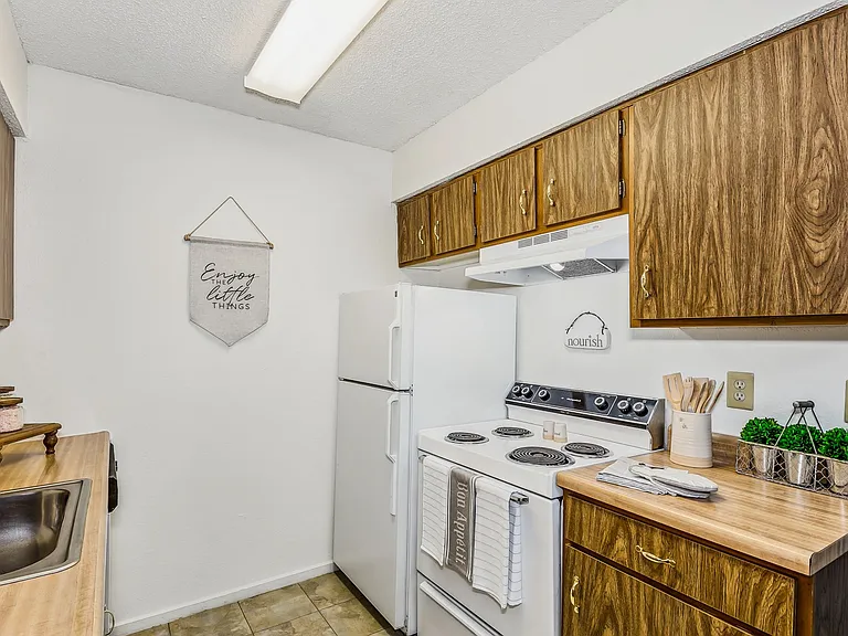 Cedar - 1 Bed / 1 Bath - 650 Sq.Ft.