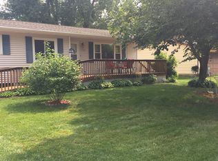 1521 Cliffview Dr, Holmen, WI 54636