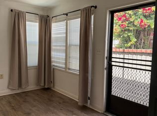 143 Pomona Ave #B, Long Beach, CA 90803