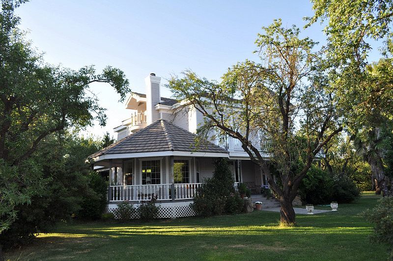 2nd image of 4657 Campos Ln