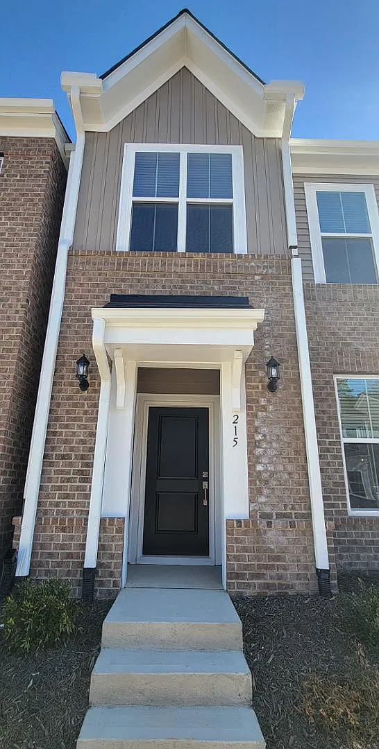 3 bed, 2.5 bath, 1710 sqft, $1,950 — Photo 4
