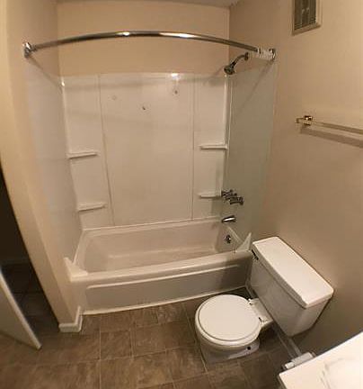 3rd image of 6809 Adrian Rd #2