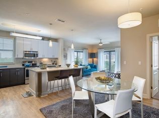 Beacon 430, Saint Petersburg, FL 33701
