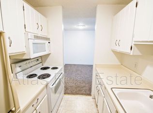 2290 S Oneida St UNIT 111, Denver, CO 80224