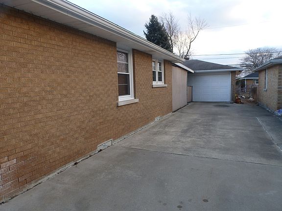 2nd image of 446 W South St