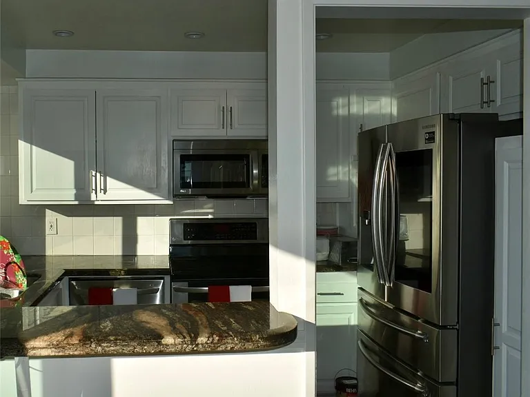6400 Pacific Ave #311 — Photo 33