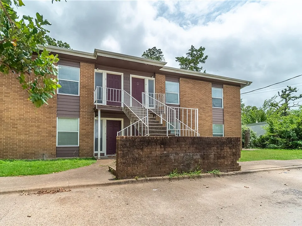 503 Foch St #3
