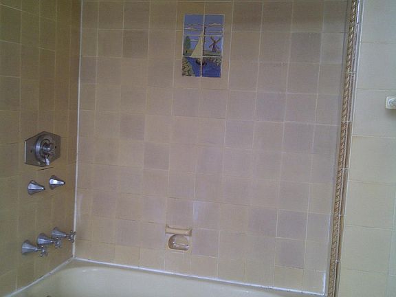 Beautiful tiled bath