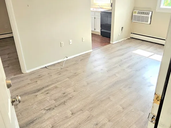 1027 Cochran Mill Rd APT 3, Jefferson Hills, PA 15025