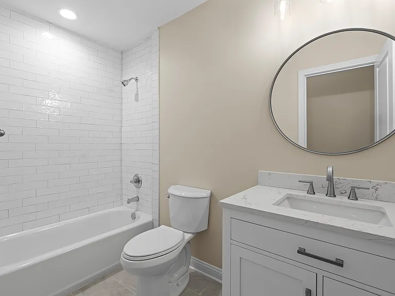 1562 Lincoln Ave — Photo 8