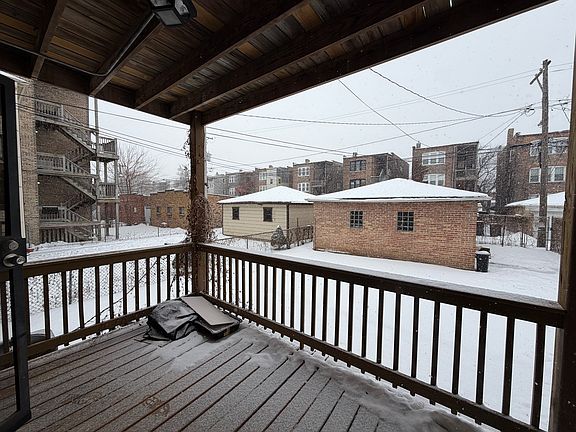 5th image of 8816 S Blackstone Ave #1