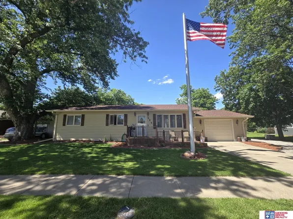 634 W Mary St, Beatrice, NE 68310