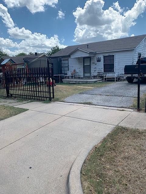 1st image of 3121 NW 27th St