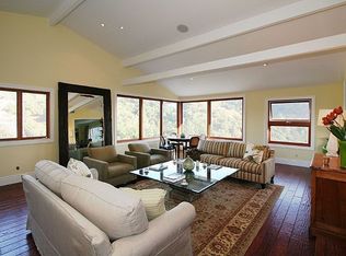 2555 Hutton Dr, Beverly Hills, CA 90210