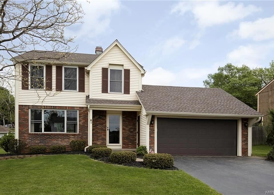 1st image of 52 Canterbury Trl