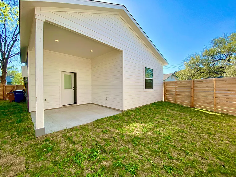 6102 Caddie St #A — Photo 29