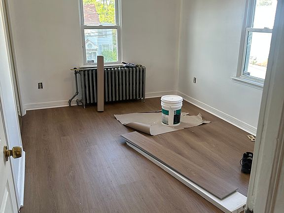 2nd image of 144 E High St