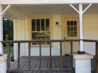 1042 N 4th Ave, Laurel, MS 39440