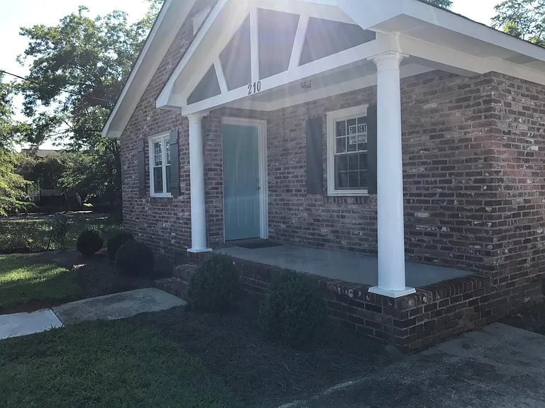 210 Mulberry St — Photo 1