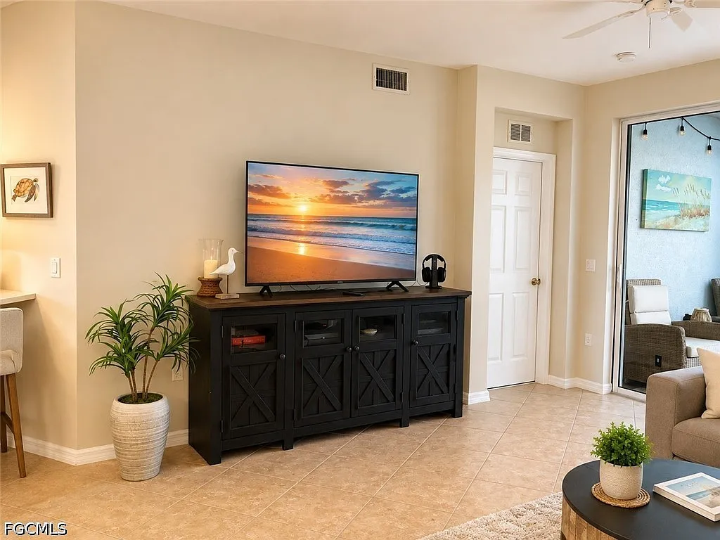 10139 Colonial Country Club Blvd — Photo 3