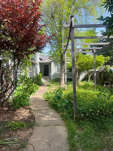 5017 10th Ave Photo 1
