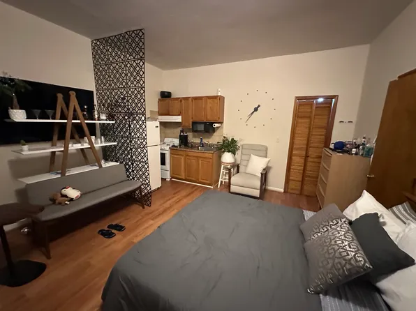 (undisclosed Address), Roselle, NJ 07203