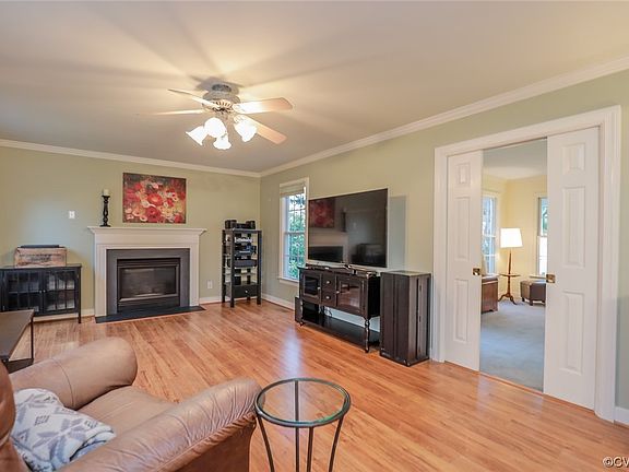 5th image of 9827 Littlerock Ct