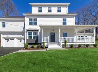 490 Romanock Rd, Fairfield, CT 06825