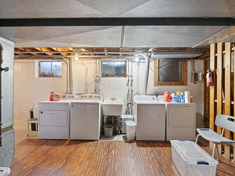 4021 Hillandale — Photo 31