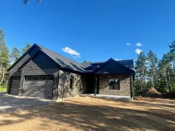 305 Timberline Ct, Nekoosa, WI 54457