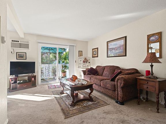3rd image of 858 Apricot Ave APT F
